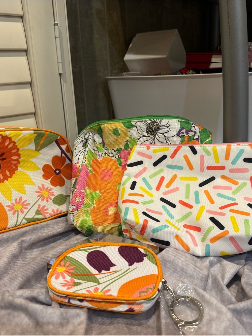 Clinique Floral & Sprinkle Pattern Cosmetic Pouch Set - Multicolor LOT